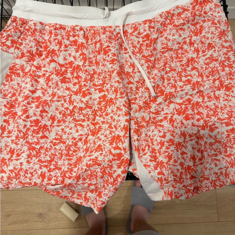 Lululemon Men’s Orange Patterned Swim Shorts L Worn. Only tried on.